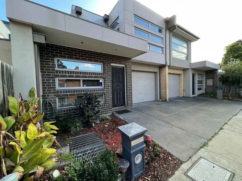 Amazing location, townhouse living