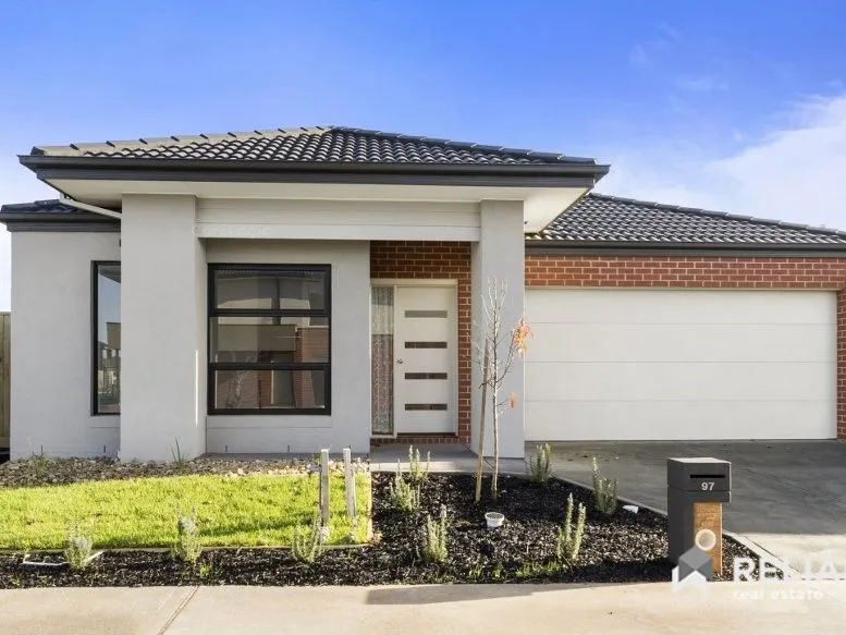 Four Bedroom Family Home in Upper Point Cook