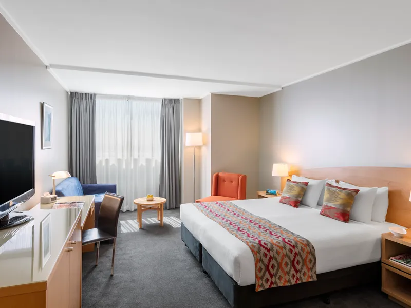 A place to call home or an investment with estimated 6% net yield!