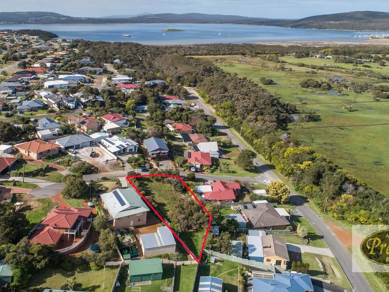 Block with views, space & location