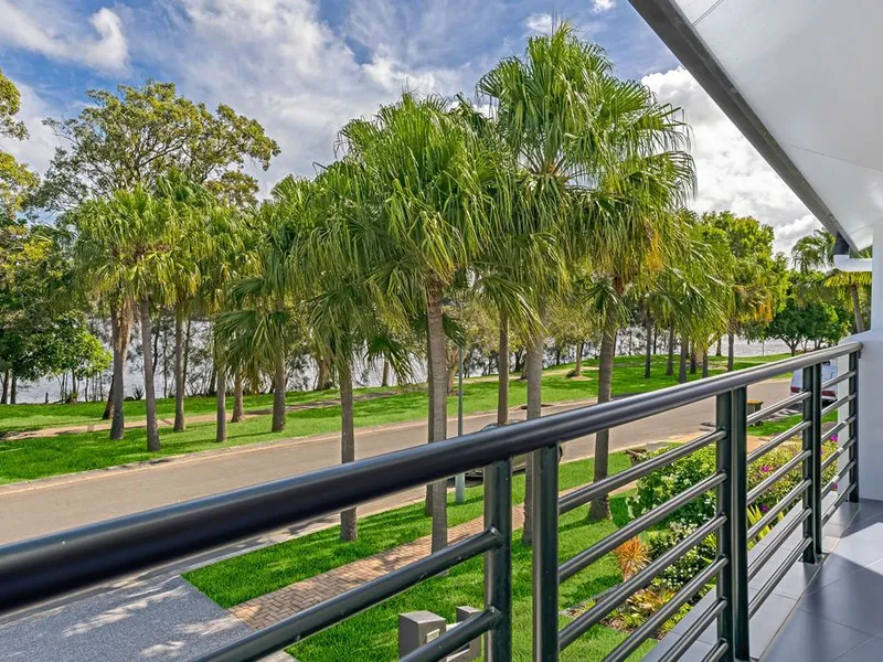 Fully Renovated Masterpiece - nothing left to do !!!