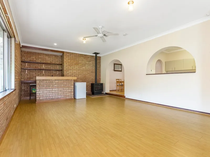 NEST OR INVEST WITH A FULL GREEN TITLED BLOCK!