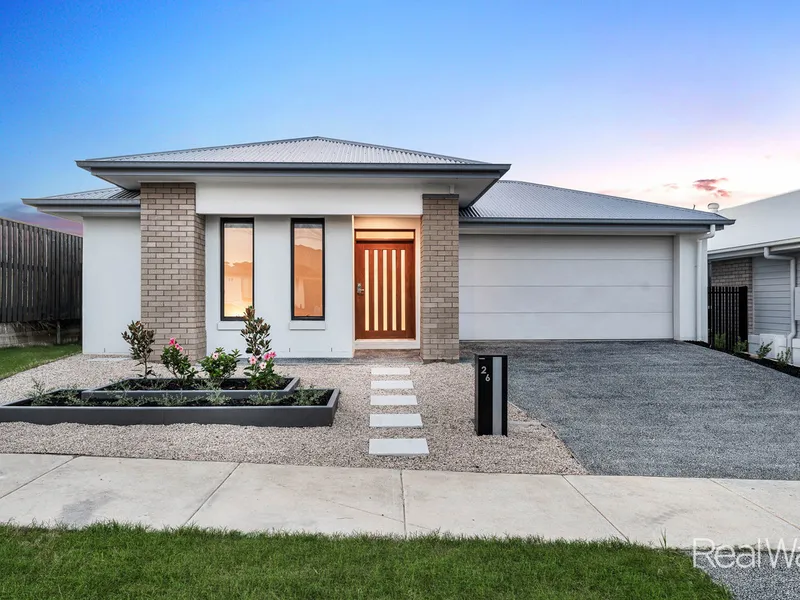 Enjoy Brand New Family Living at Prestigious White Rock!!!