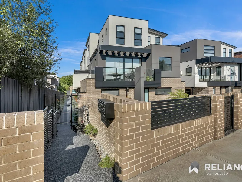 TRI LEVEL LIVING IN SUPERB LOCATION Auction on 10.04.2021 Unless Sold Prior to