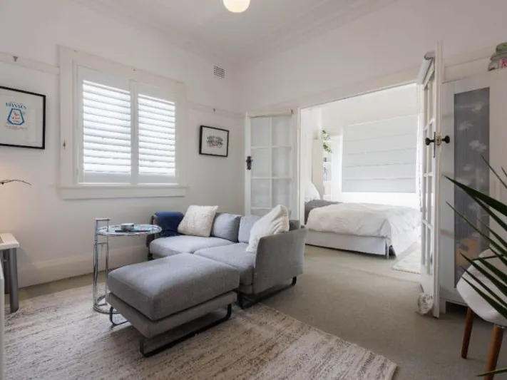 Light and Airy Paddington Apartment (furnished / unfurnished)