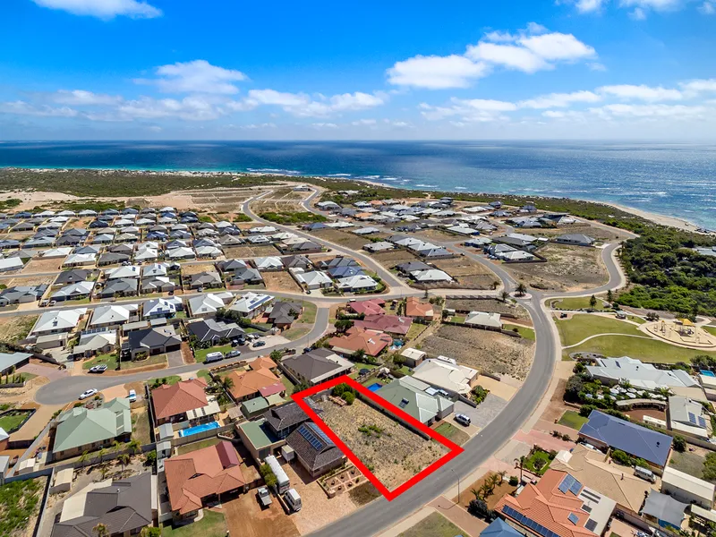 WALK TO THE BEACH EVERY DAY