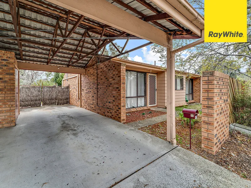 TOWN HOUSE IN A GOOD LOCATION