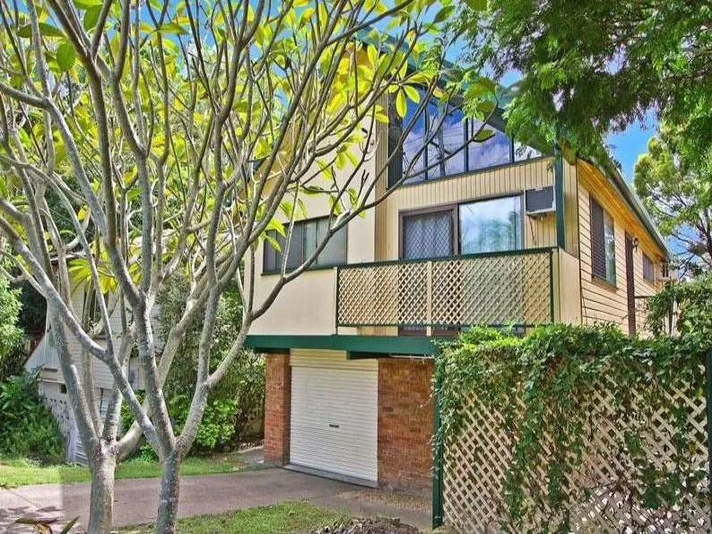 LITTLE TREASURE IN SHERWOOD