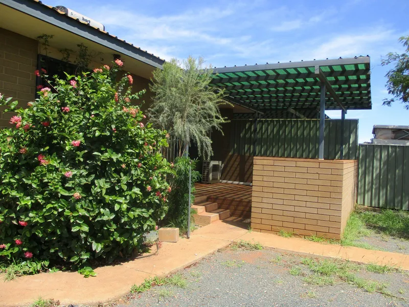 Modern 2 bedroom with large parking area