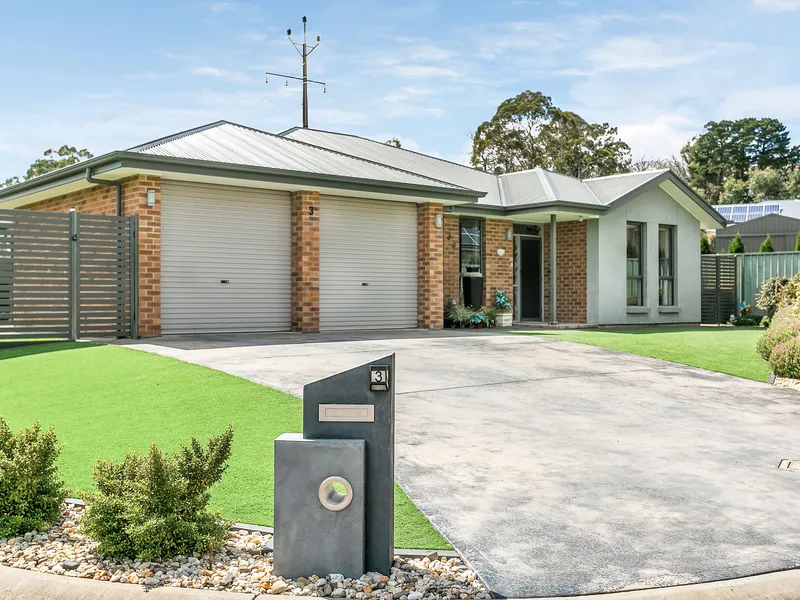 Wind down & style up in a scenic, semi-rural enclave.