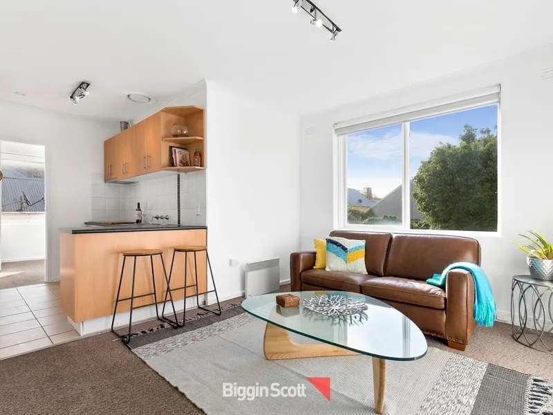 LOCATED IN THE HEART OF RICHMOND! WITH OFF STREET PARKING!