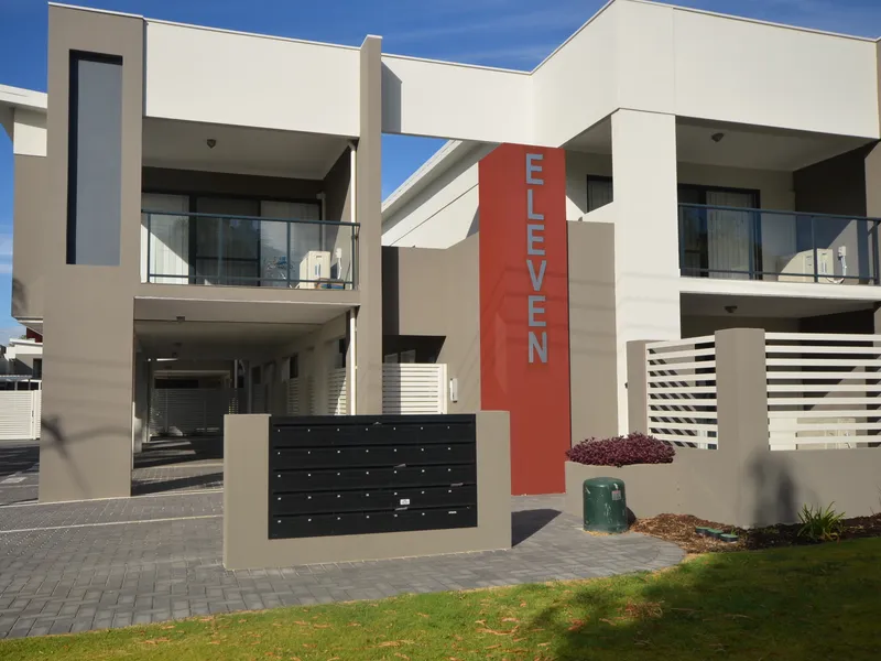 Charming 2 Bedroom, 2 Bathroom Home.