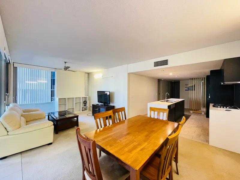 Luxurious Furnished 2 Bed, 2 Bath Apartment with Dual Car Spaces in the Heart of South Brisbane – AVAILABLE NOW!