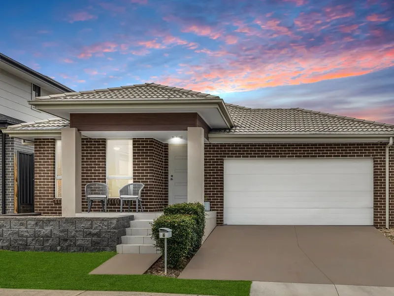 BEAUTIFULLY PRESENTED FAMILY HOME!!!