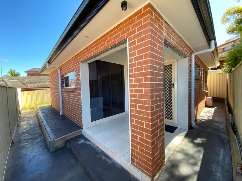 Luxurious & Spacious Granny Flat for Rent