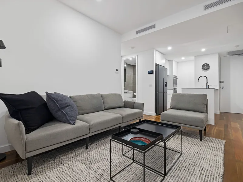 Fully Furnished, Spectacular 1-Bedroom Apartment in Campbell