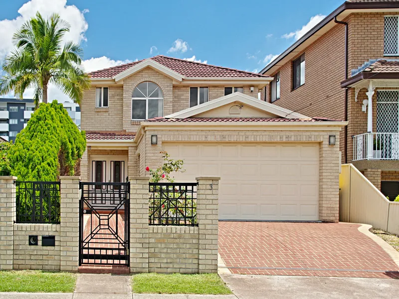 Nicely Built 5 Bedroom Home Situated In A Great Location