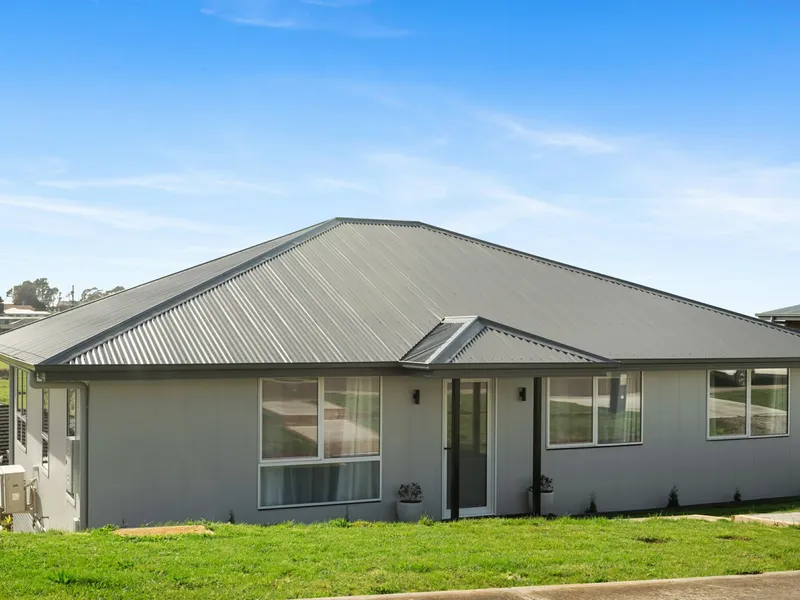 Delightful Home in Deloraine