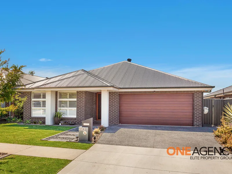 As-new family home set in lifestyle community