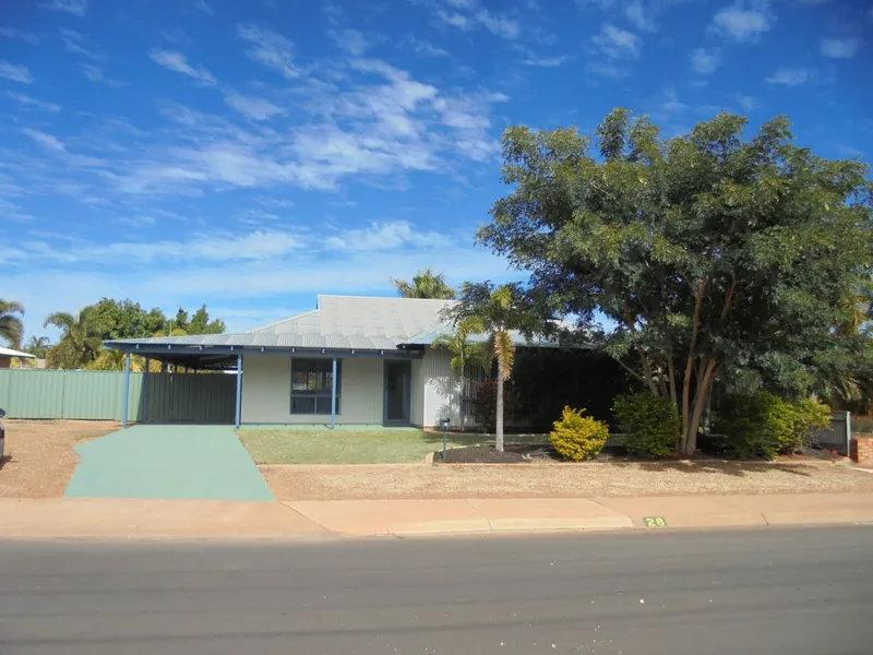 LARGE EXECUTIVE HOME FOR LEASE!