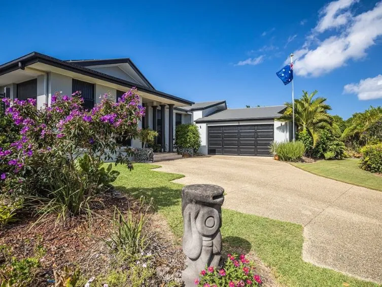 STUNNING FAMILY HOME!!