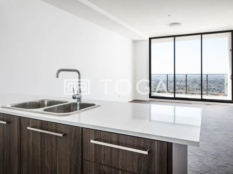 Spacious & Light Filled 1 Bedroom Apartment a Hurstville Highpoint!