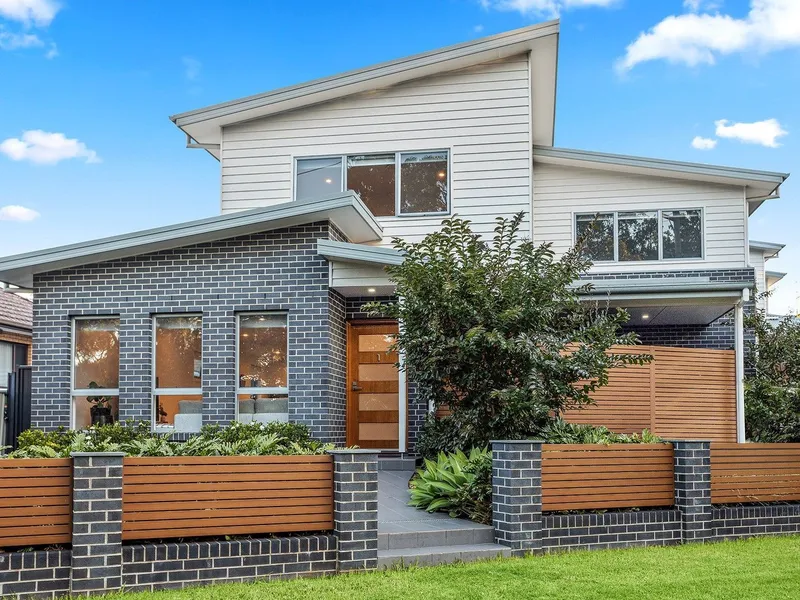 Picturesque city-fringe lifestyle