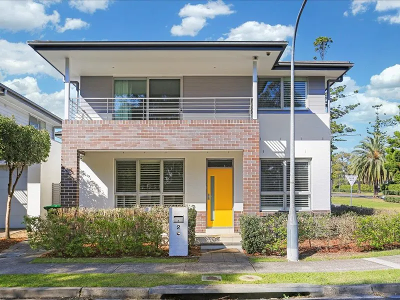 Meticulously well maintained and stylish torrens title home