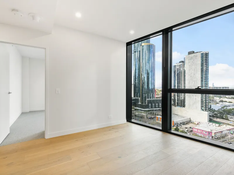 ONE BEDROOM IN THE HEART OF SOUTHBANK!