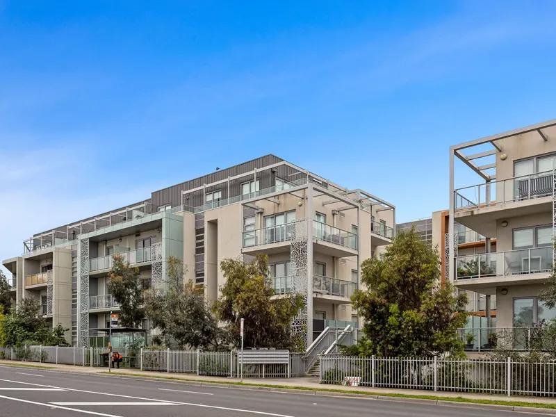 Luxurious Modern Living in the Heart of Oakleigh South