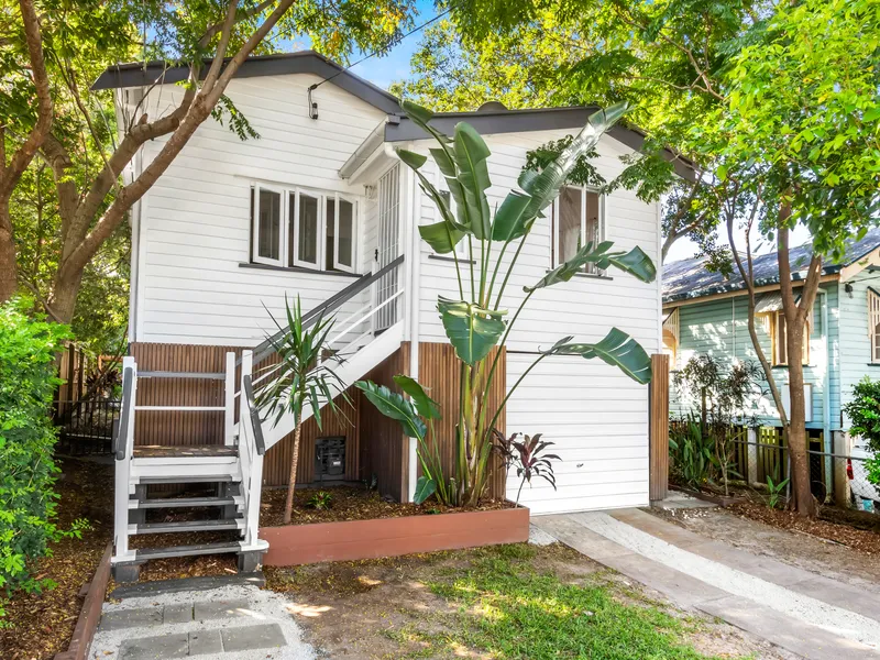 Entry level in Ashgrove
