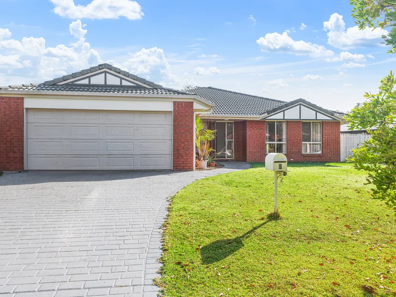 Generously Sized Family Home in the Sought After Skippy Park Estate! One to tick all the boxes!