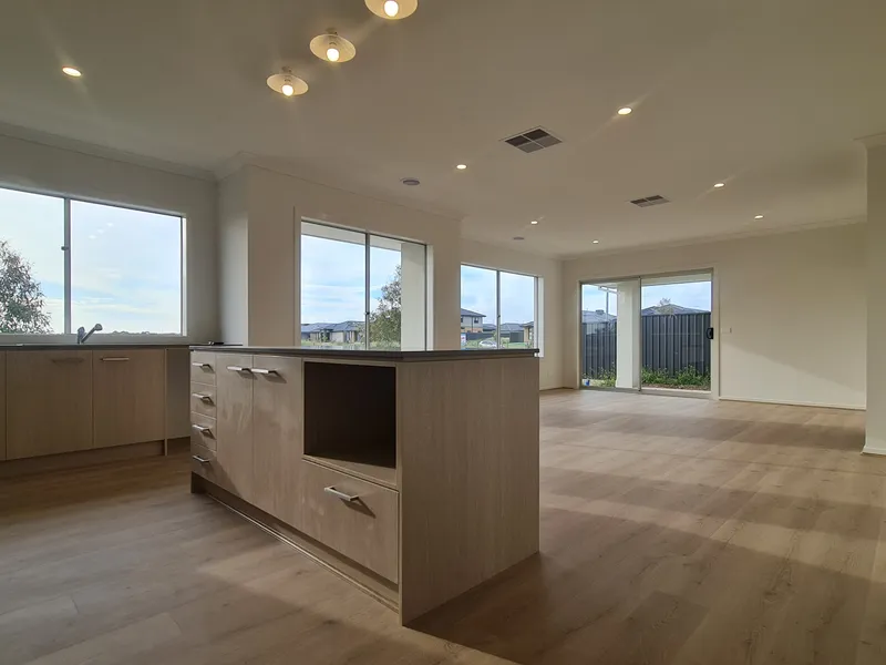 Santa Needs Your New Address!! Super Sunlit Family Home Ready Now