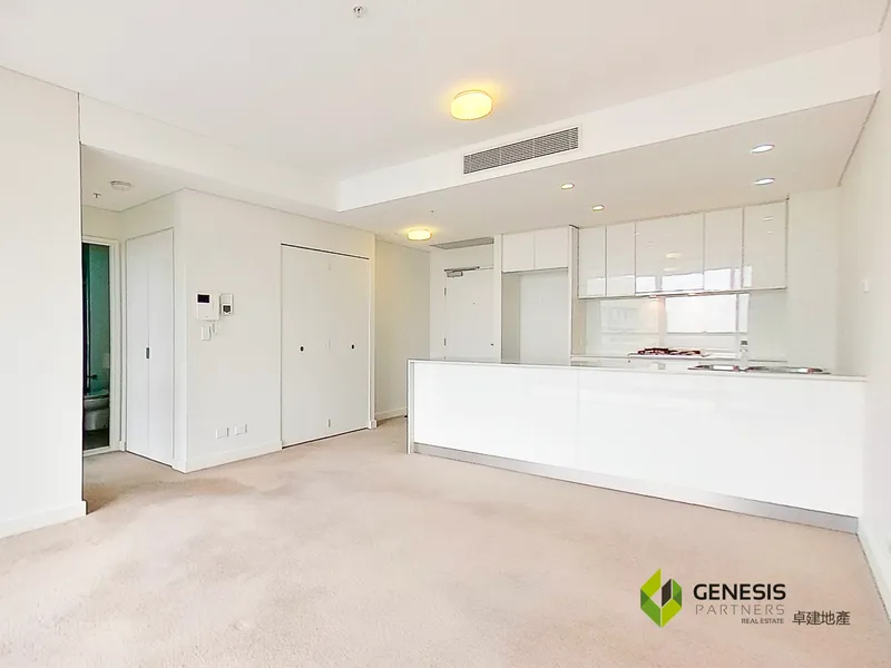 Contemporary One Bedroom Apartment with View in the Heart of Chatswood