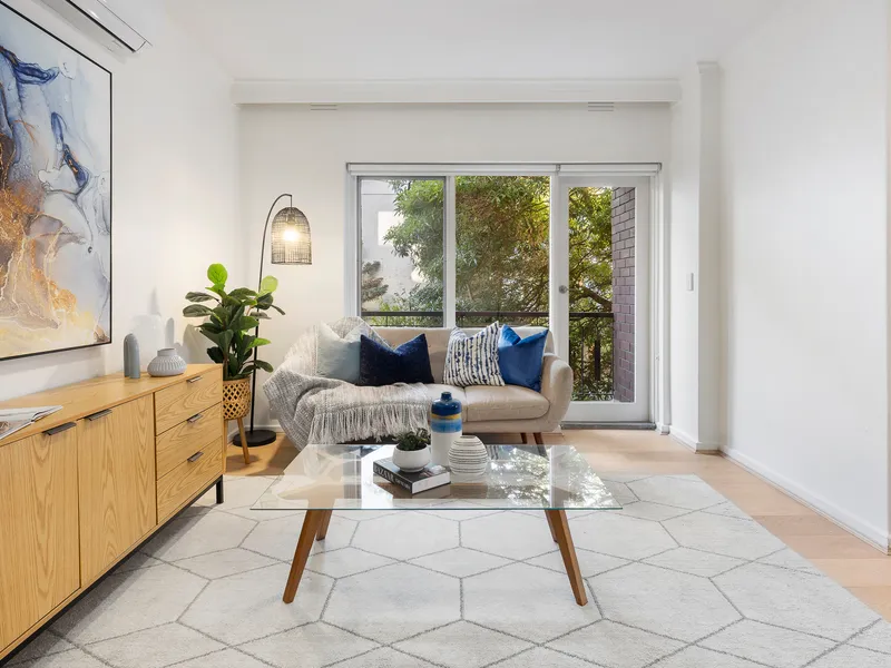 Stylishly Renovated With Lifestyle At The Doorstep