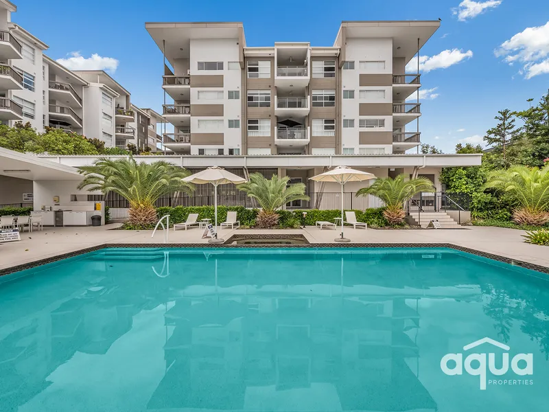 LUXURY APARTMENT WITH STUNNING VIEWS