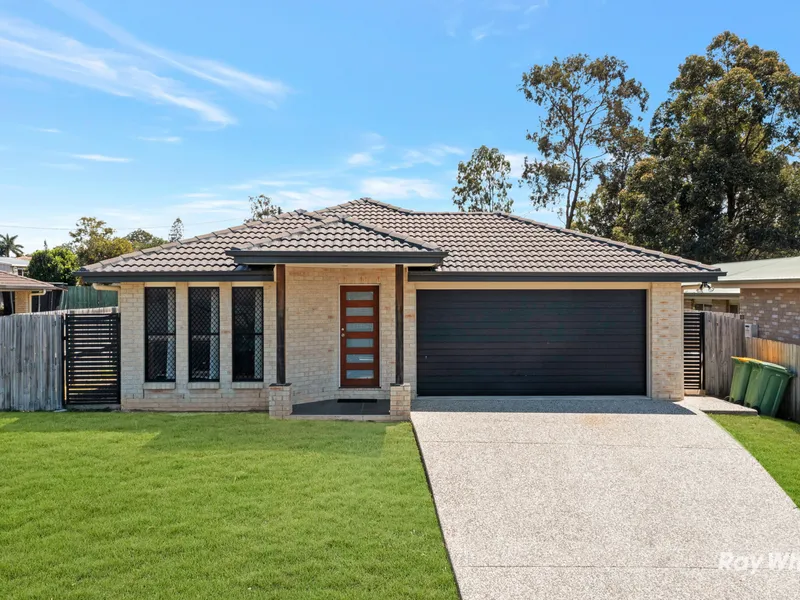 TWO SEPARATE LIVING AREAS, MODERN, BIG BACKYARD!