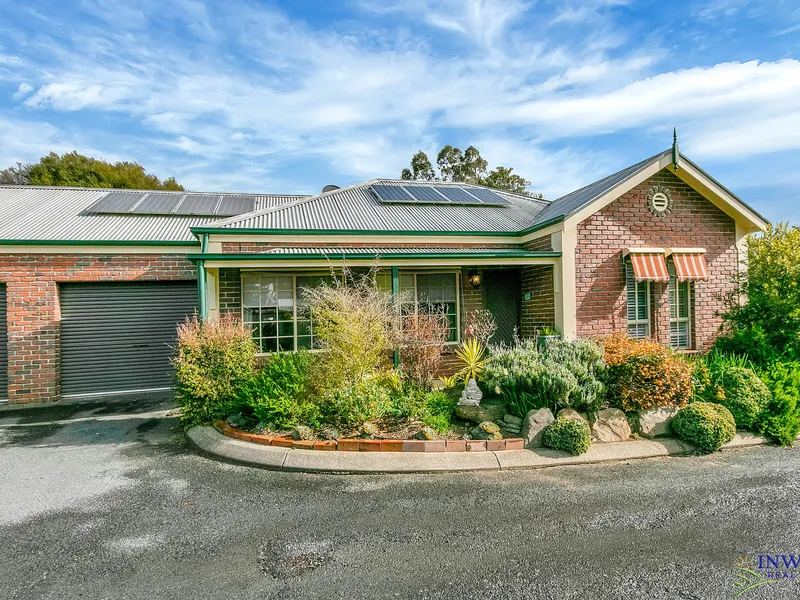 2 bedroom unit. Quality, comfort, style and affordable. Easy care spacious garden. Mount Pleasant SA.