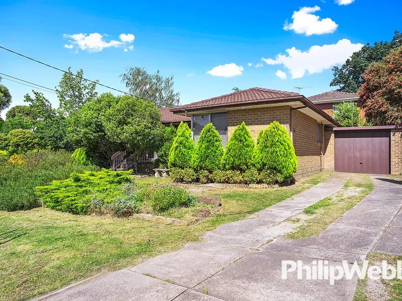 3 Bedroom Home with Lock Up Garage