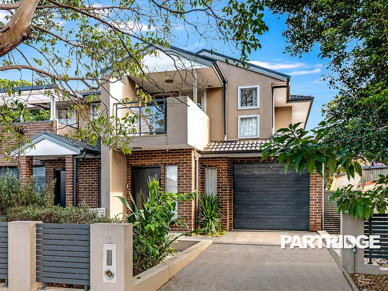 MODERN DUPLEX AVAILABLE IN NORTHMEAD
