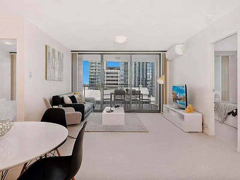 Fully Furnished 2 Bedroom 2 Bathroom at Royale on Hay Street