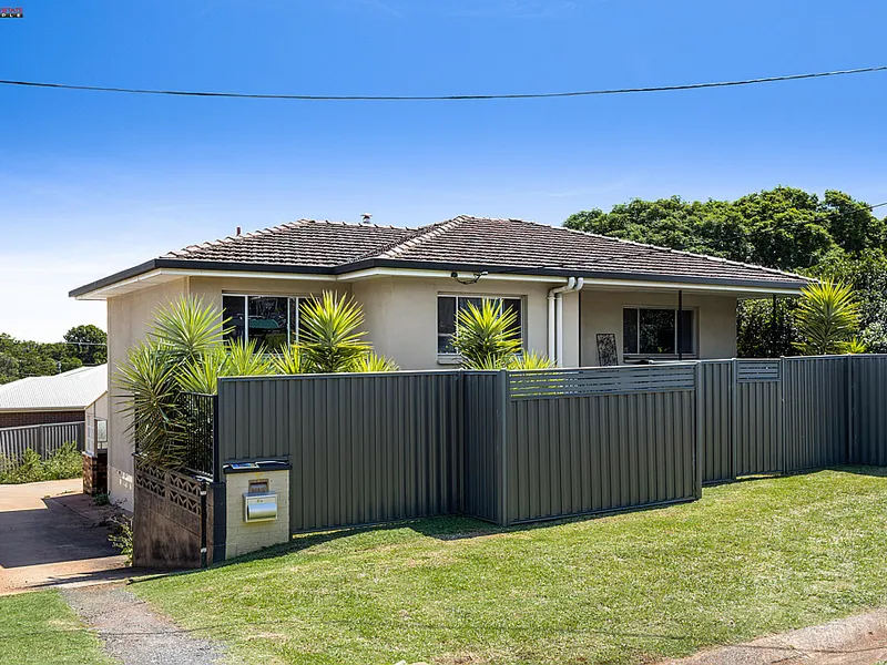 East Side  Investment Opportunity!....Grammar Precinct  