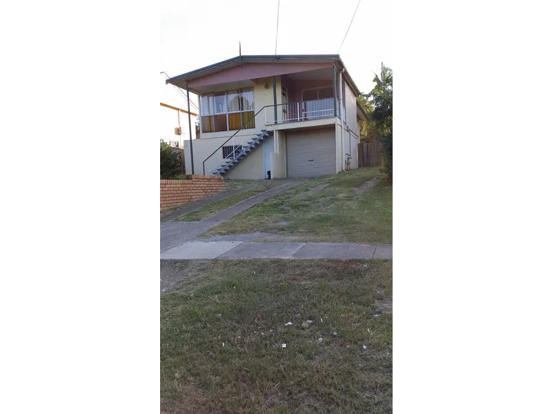 Spacious Living in great Location