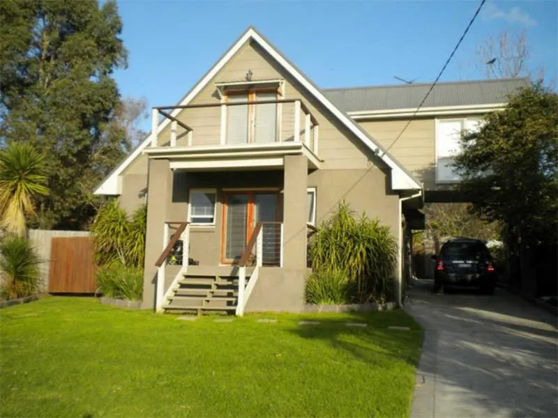 Large level block, great location!