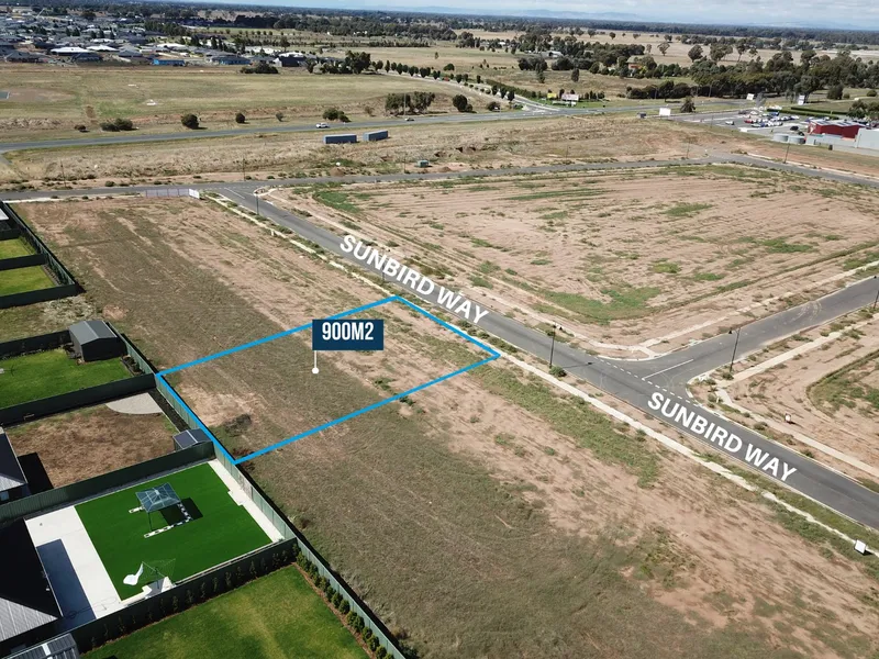 LARGE TITLED BLOCK - EDGEWATER PLACE ESTATE