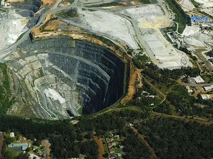 QUAINT, OLDE WORLD TOWNSHIP