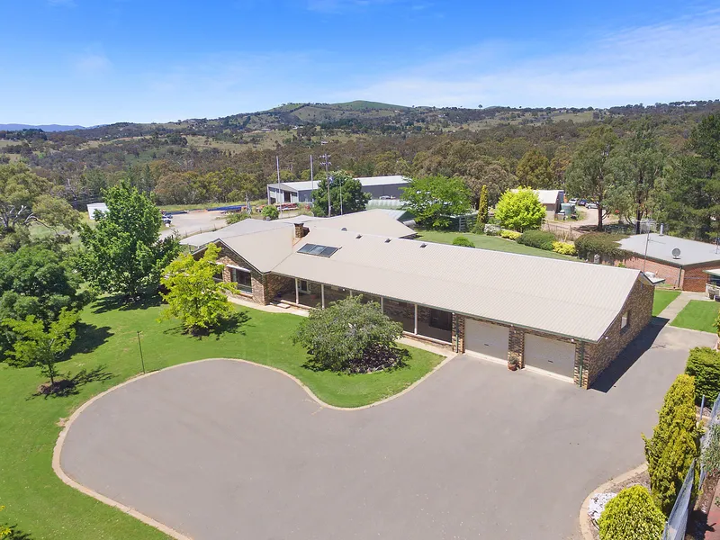 Impressive property offering minutes from Queanbeyan CBD