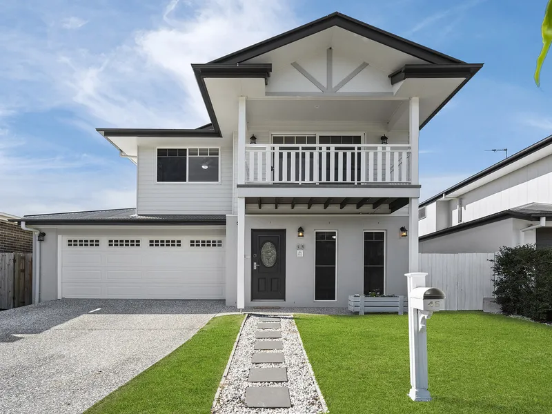 One For The Entertainers + Pool