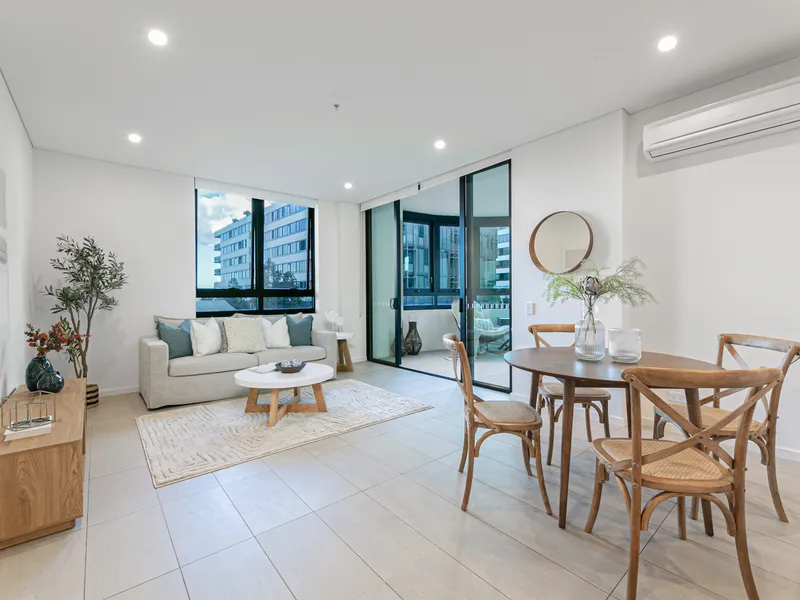 2 Bedroom PLUS Sunroom apartment