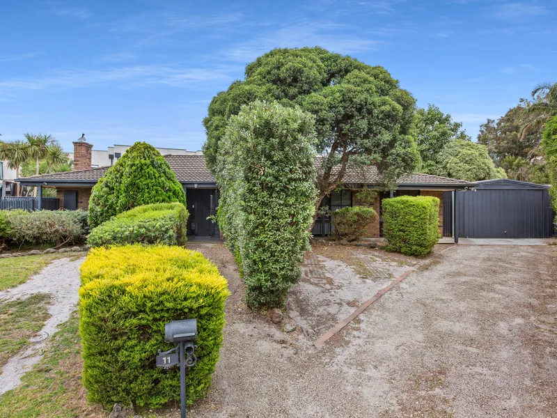 Perfectly Positioned Home On Approximately 782m2 Parcel Of Land